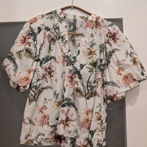 Floral V-Neck Blouse